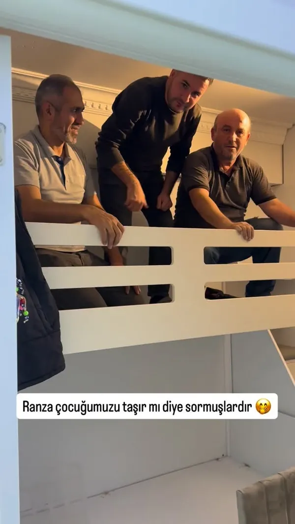 Genç odası projemizin montaj gününden keyifli anlar | Evime Mimar Instagram